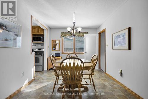 53 Graydon Street, London East (East N), ON - Indoor Photo Showing Dining Room