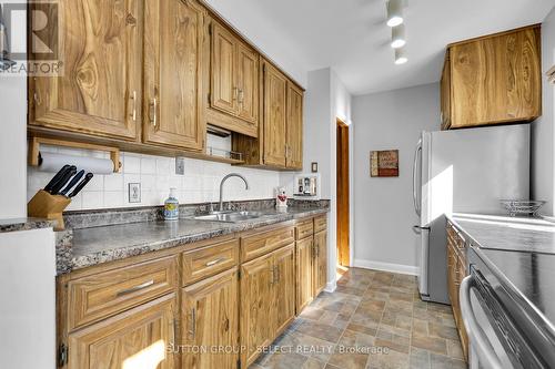 53 Graydon Street, London East (East N), ON - Indoor Photo Showing Kitchen