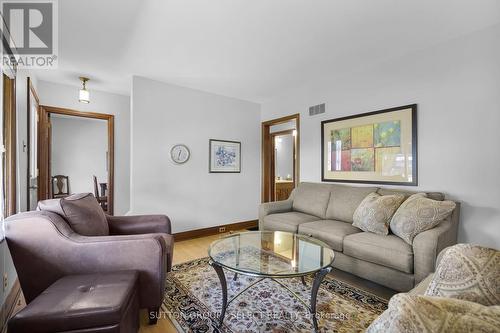 53 Graydon Street, London East (East N), ON - Indoor Photo Showing Living Room