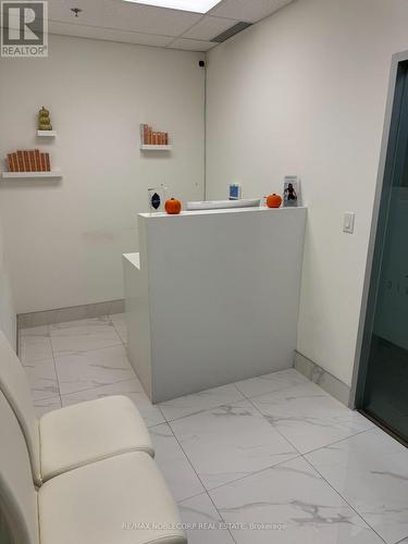 422 - 3075 Hospital Gate, Oakville, ON 