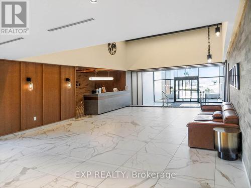 813 - 2300 St Clair Avenue W, Toronto, ON - Indoor Photo Showing Other Room