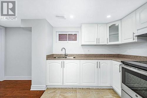 2095 Haig Drive, Ottawa, ON - Indoor Photo Showing Kitchen With Double Sink