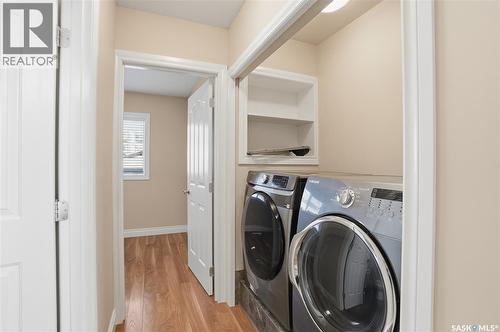 421 9Th Street, Saskatoon, SK - Indoor Photo Showing Laundry Room