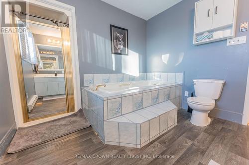 17 Champlain Crescent, Kapuskasing, ON - Indoor Photo Showing Bathroom