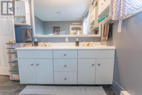 17 Champlain Crescent, Kapuskasing, ON - Indoor Photo Showing Bathroom
