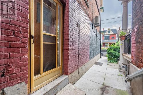 1 - 984 Dundas Street W, Toronto, ON 