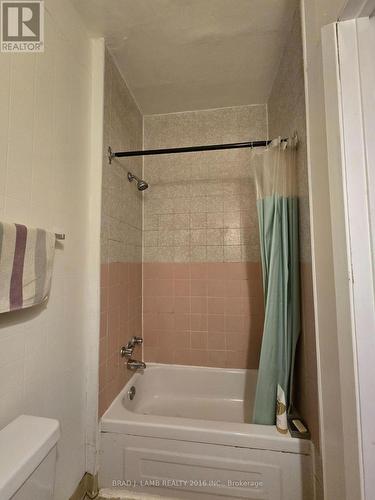 1 - 984 Dundas Street W, Toronto, ON 