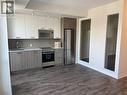 514 - 1630 Queen Street, Toronto, ON  - Indoor Photo Showing Kitchen 