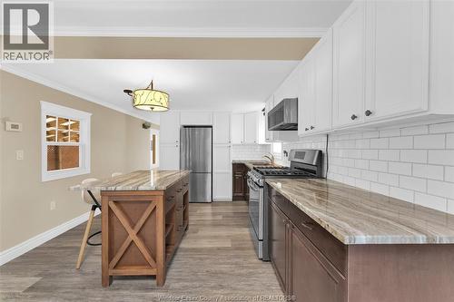 56 Parkside Dr, Mcgregor, ON - Indoor Photo Showing Kitchen