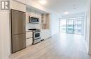 419 - 251 Manitoba Street, Toronto, ON  - Indoor Photo Showing Kitchen 