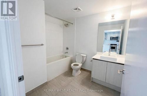 419 - 251 Manitoba Street, Toronto, ON - Indoor Photo Showing Bathroom