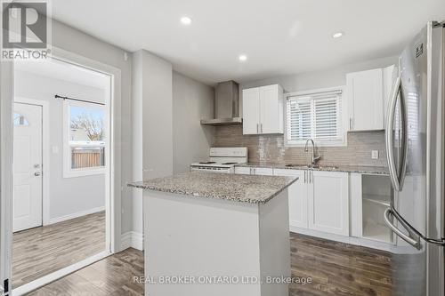 26 Bayfield Avenue, Hamilton, ON - Indoor Photo Showing Kitchen With Upgraded Kitchen