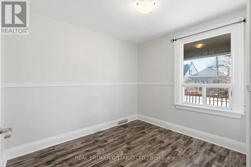 26 Bayfield Avenue, Hamilton, ON - Indoor Photo Showing Other Room
