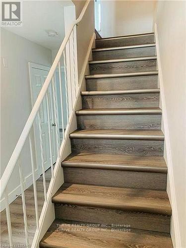 8 Homestead Crescent, London North (North F), ON - Indoor Photo Showing Other Room