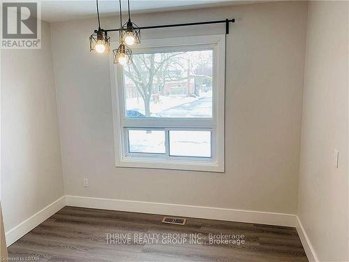 8 Homestead Crescent, London North (North F), ON - Indoor Photo Showing Other Room