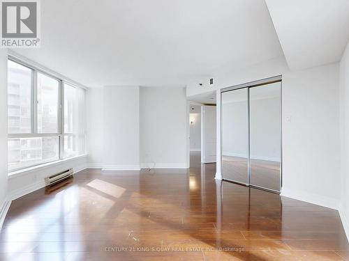 1900 - 38 Elm Street, Toronto, ON - Indoor Photo Showing Other Room