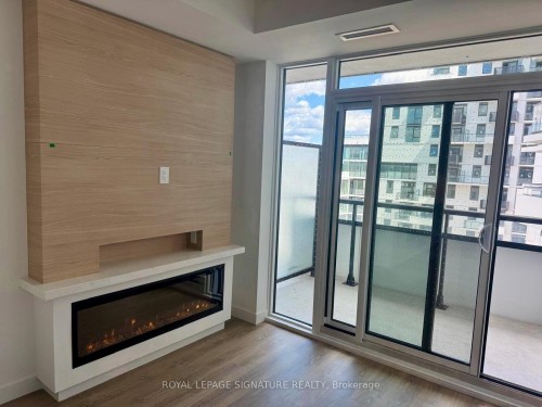 920-1050 Eastern Avenue, Toronto, ON - Indoor With Fireplace