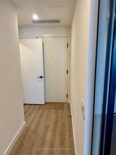 920-1050 Eastern Avenue, Toronto, ON - Indoor Photo Showing Other Room