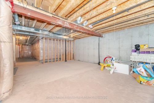 527 Nairn Circle, Milton, ON 