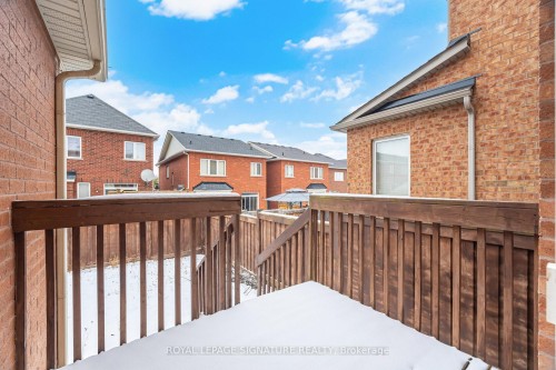 527 Nairn Circle, Milton, ON 
