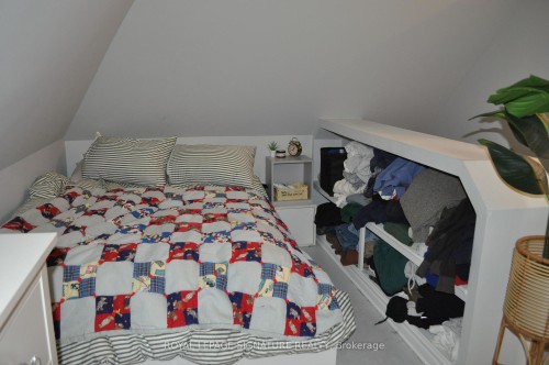 2Nd Floor-133 Brock Street, Toronto, ON 