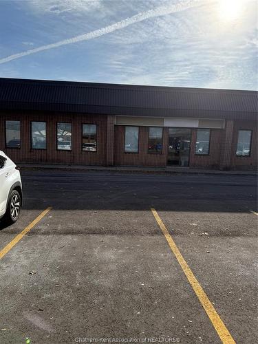 496 Riverview Drive, Chatham, ON 