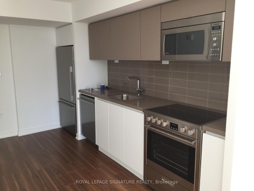 308-75 Queens Wharf Road, Toronto, ON - Indoor Photo Showing Kitchen
