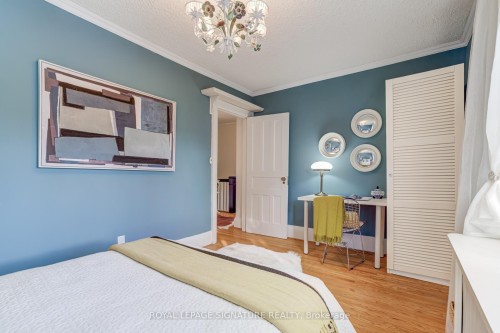 229 Glengrove Avenue W, Toronto, ON - Indoor Photo Showing Bedroom