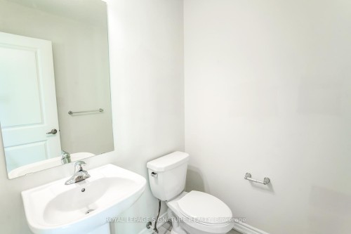 20 Lavinia Road, Brampton, ON - Indoor Photo Showing Bathroom