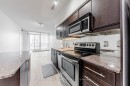 602-2885 Bayview Avenue, Toronto, ON  - Indoor Photo Showing Kitchen With Upgraded Kitchen 
