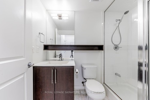 602-2885 Bayview Avenue, Toronto, ON - Indoor Photo Showing Bathroom