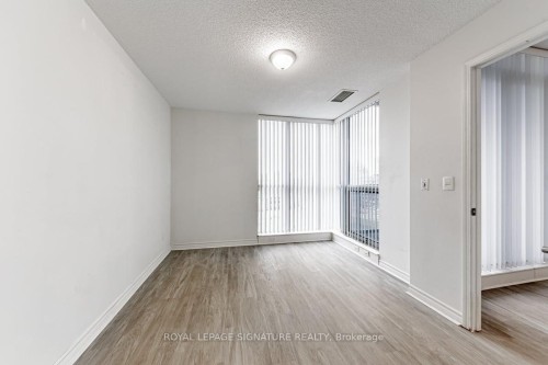 602-2885 Bayview Avenue, Toronto, ON - Indoor Photo Showing Other Room