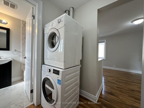 Upper-899 Lakeshore Road E, Mississauga, ON - Indoor Photo Showing Laundry Room