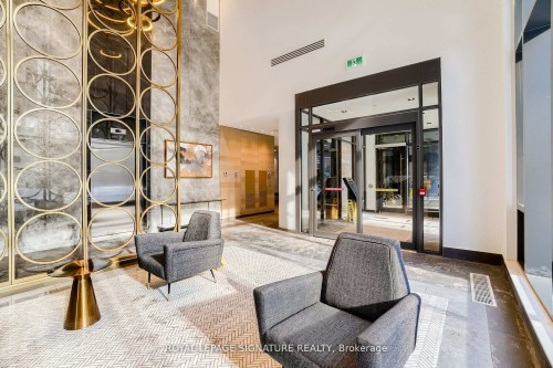 907-330 Richmond Street W, Toronto, ON - Indoor Photo Showing Other Room