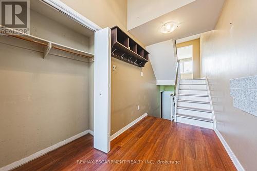 5535 Schueller Crescent, Burlington, ON - Indoor