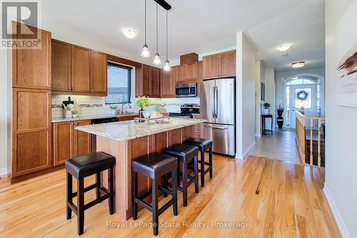 115 Turnberry Trail, Welland (Hwy 406/Welland), ON - Indoor Photo Showing Kitchen With Upgraded Kitchen