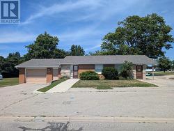 223 BRUCE AVENUE  Kincardine, ON N2Z 2P2