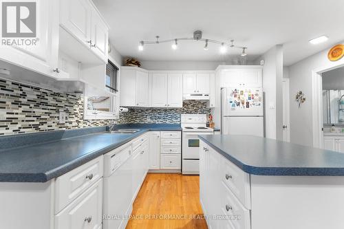 530 Rowanwood Avenue, Ottawa, ON - Indoor Photo Showing Kitchen With Double Sink