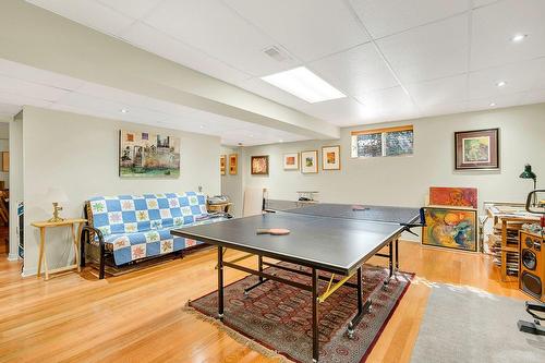 Salle familiale - 1007 Rue Des Patriarches, Prévost, QC - Indoor