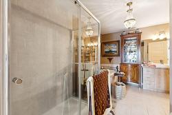 Salle de bains attenante à la CCP - 