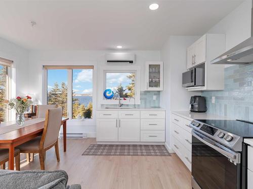 462 Bald Rock Road, Sambro, NS - Indoor