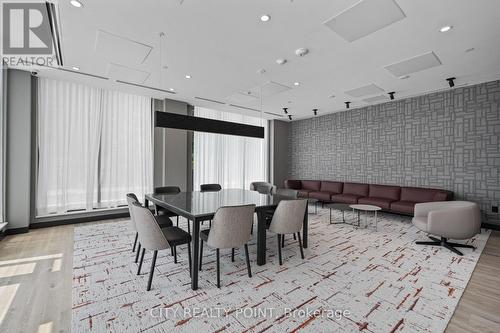 511 - 664 Spadina Avenue, Toronto, ON - Indoor