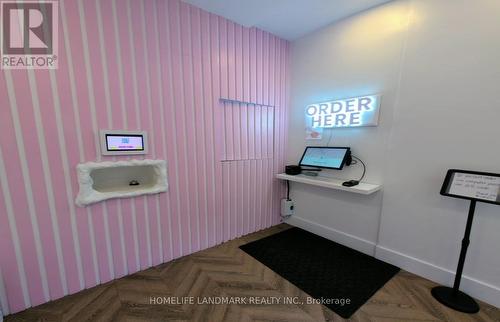 677 Queen St Street W, Toronto, ON 