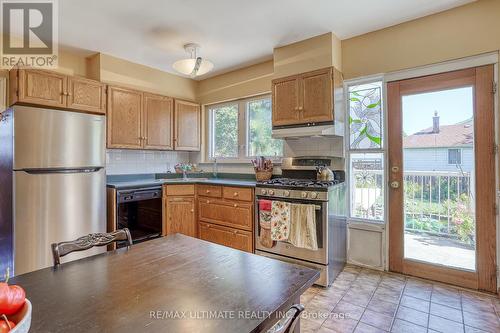 23 Westcroft Drive, Toronto, ON - Indoor Photo Showing Kitchen