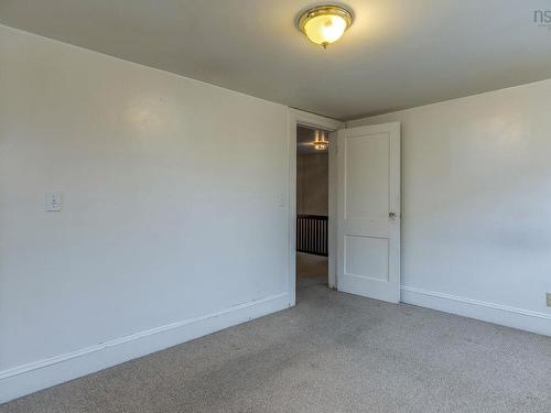 8 Ashdale Avenue, Halifax, NS 