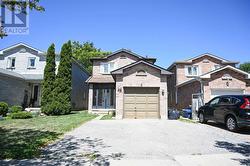 8 SAMANTHA CIRCLE  Richmond Hill, ON L4B 2R3