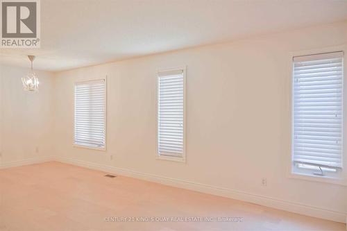 8 Samantha Circle, Richmond Hill, ON - Indoor Photo Showing Other Room