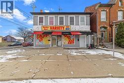 208 MARY Street  Hamilton, ON L8L 4V8