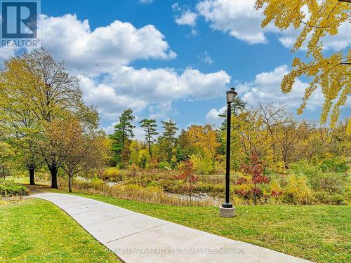 2006 - 3100 Kirwin Avenue, Mississauga, ON - Outdoor With View