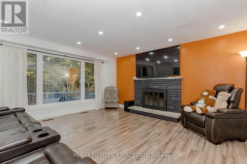 16556 Innis Lake Road, Caledon, ON - Indoor Photo Showing Living Room With Fireplace